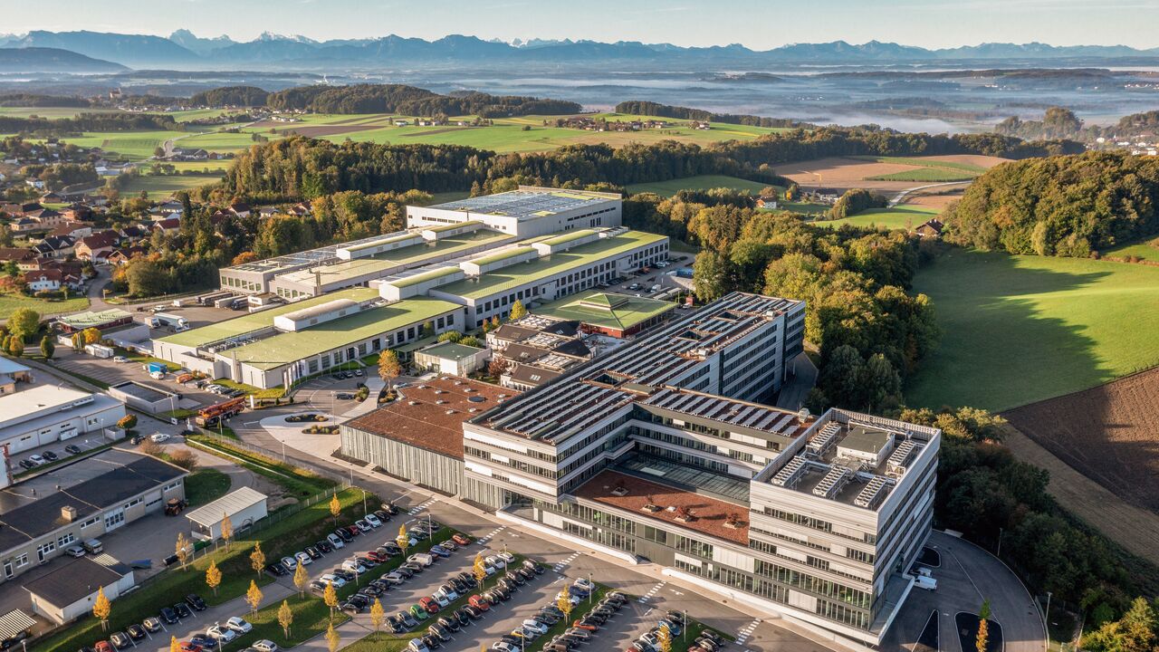 B&R Standort Eggelsberg Panorama