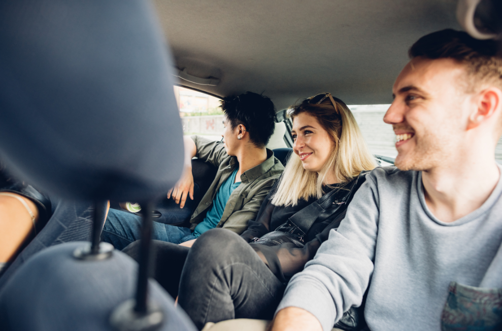 Carpooling to work with Pave Commute. Finde eine Mitfahrgelegenheit in die Arbeit mit Pave Commute